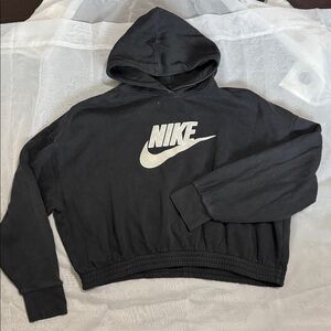 NIKE
OVERSIZED CROPPED FRENCH TERRY PULLOVER HOODIE